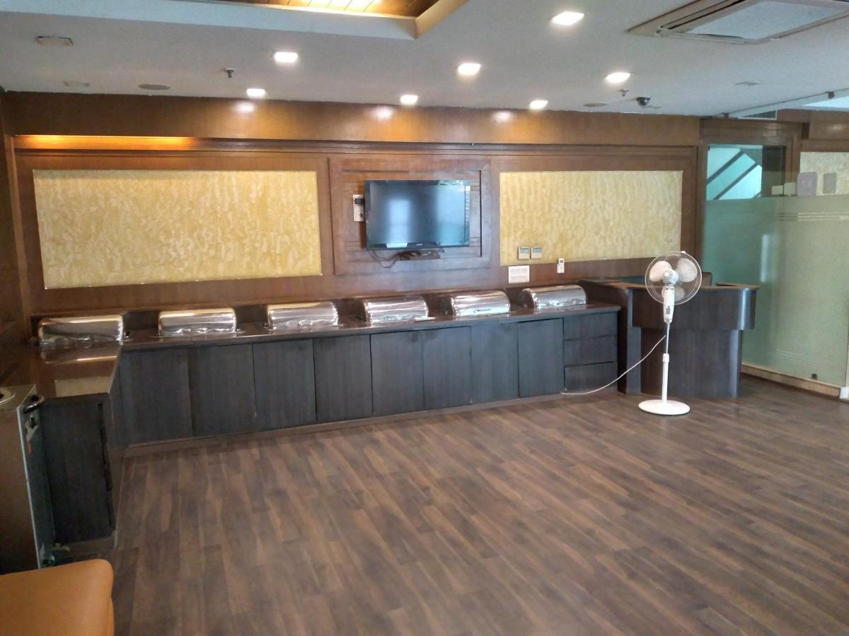 Divine Paradise Tavisha New Delhi Exteriör bild