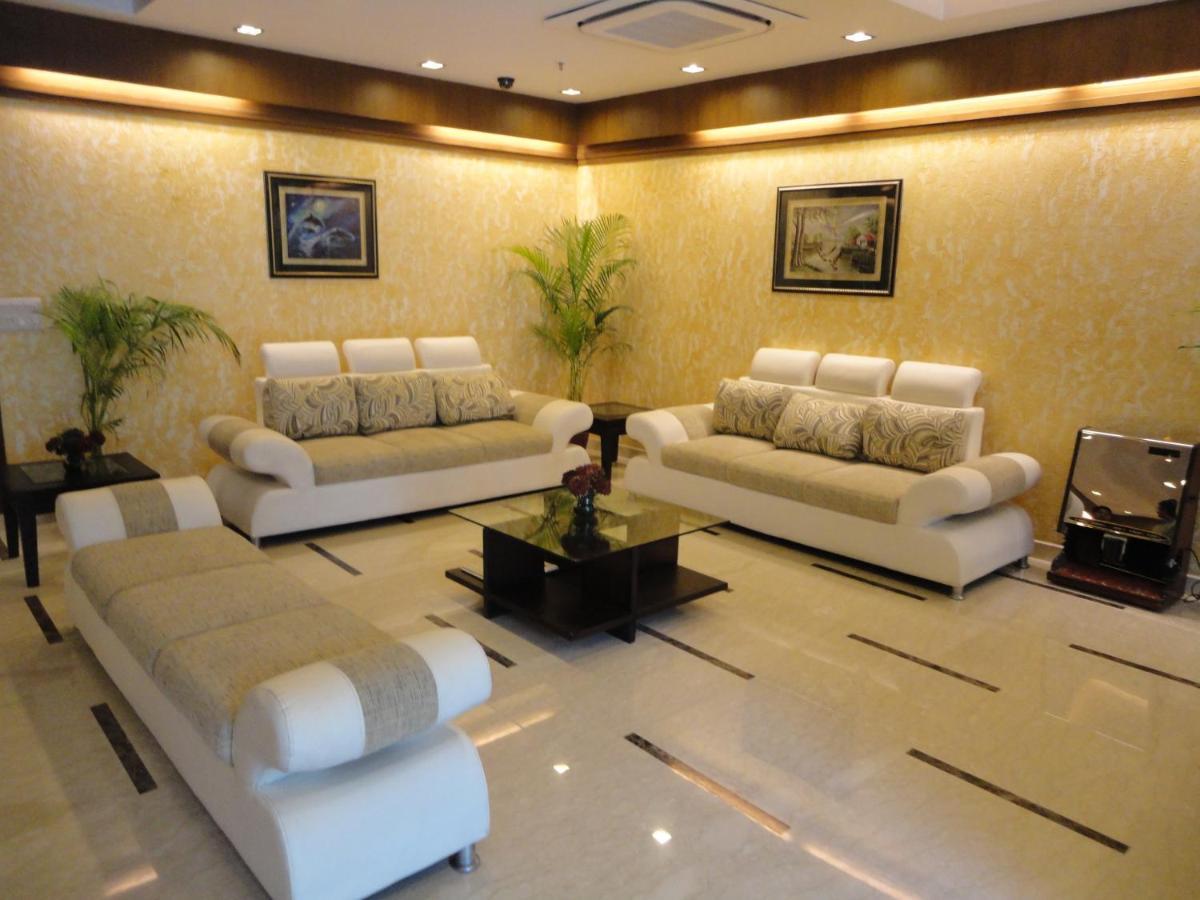 Divine Paradise Tavisha New Delhi Exteriör bild