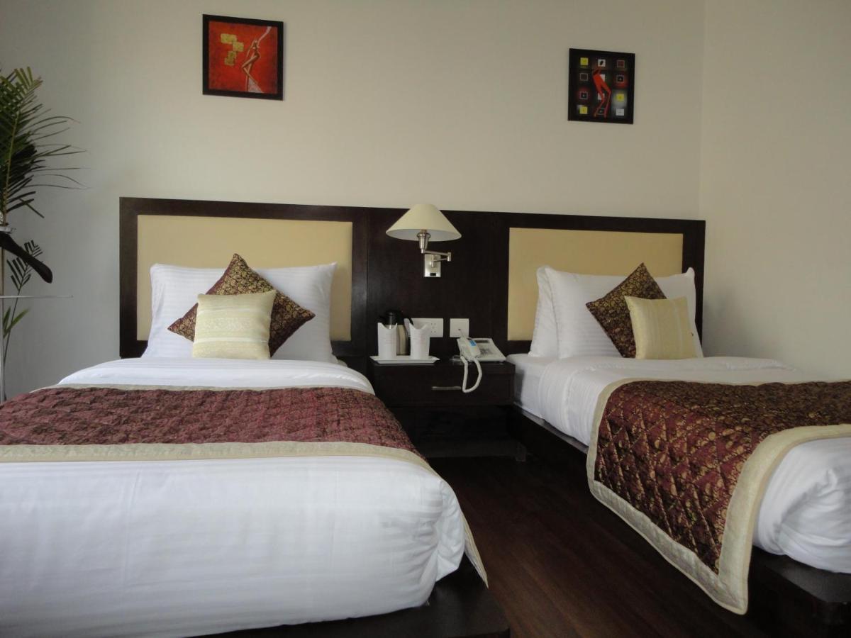 Divine Paradise Tavisha New Delhi Exteriör bild