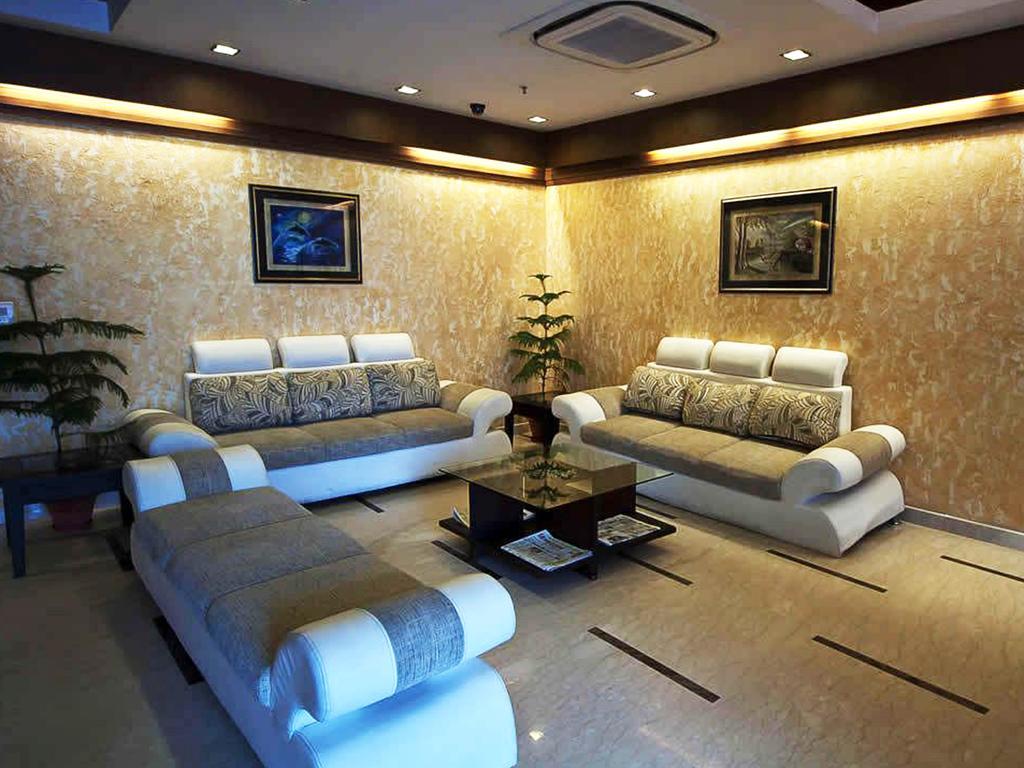Divine Paradise Tavisha New Delhi Exteriör bild