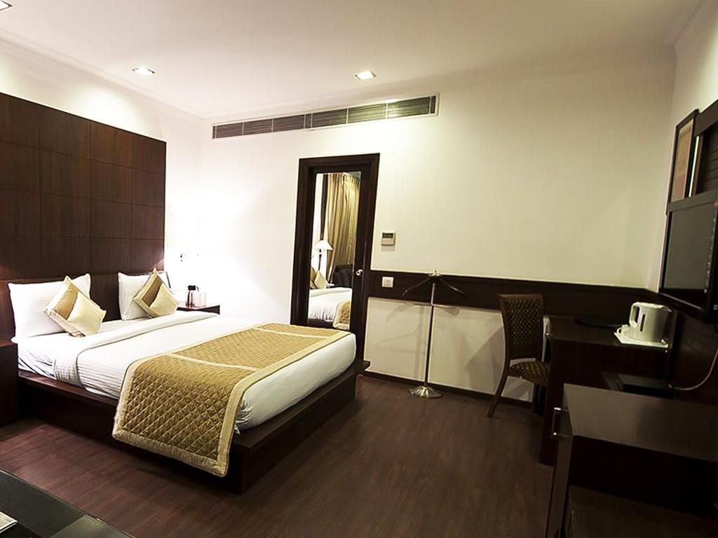 Divine Paradise Tavisha New Delhi Exteriör bild