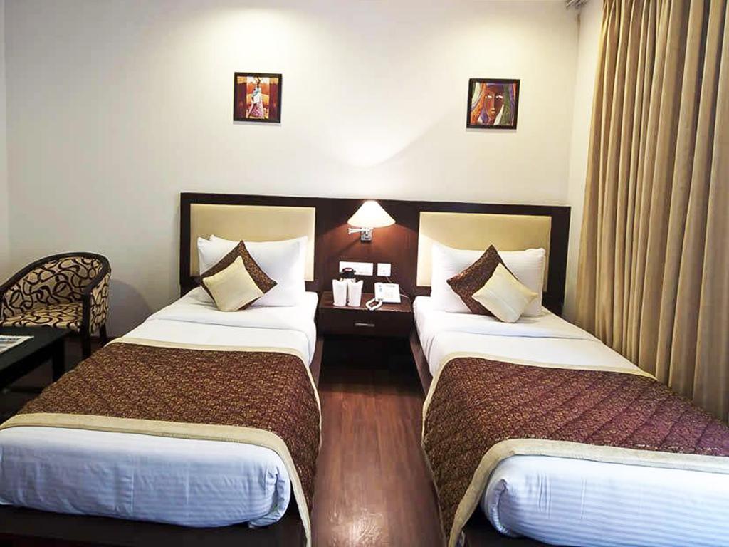 Divine Paradise Tavisha New Delhi Exteriör bild
