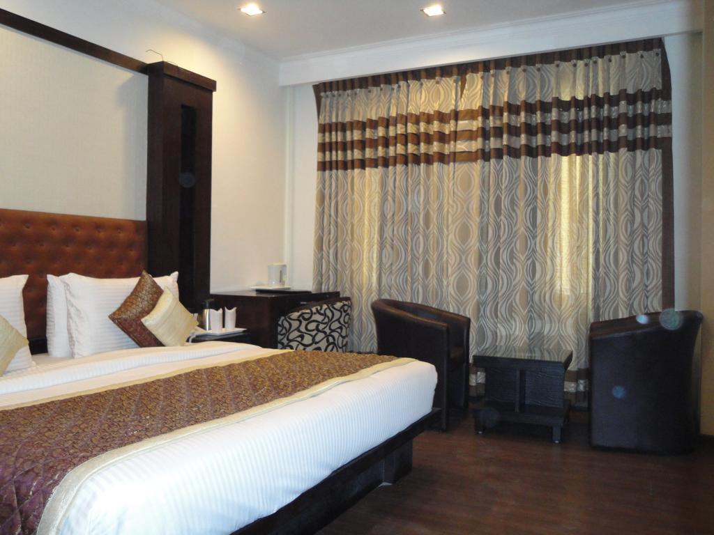 Divine Paradise Tavisha New Delhi Exteriör bild